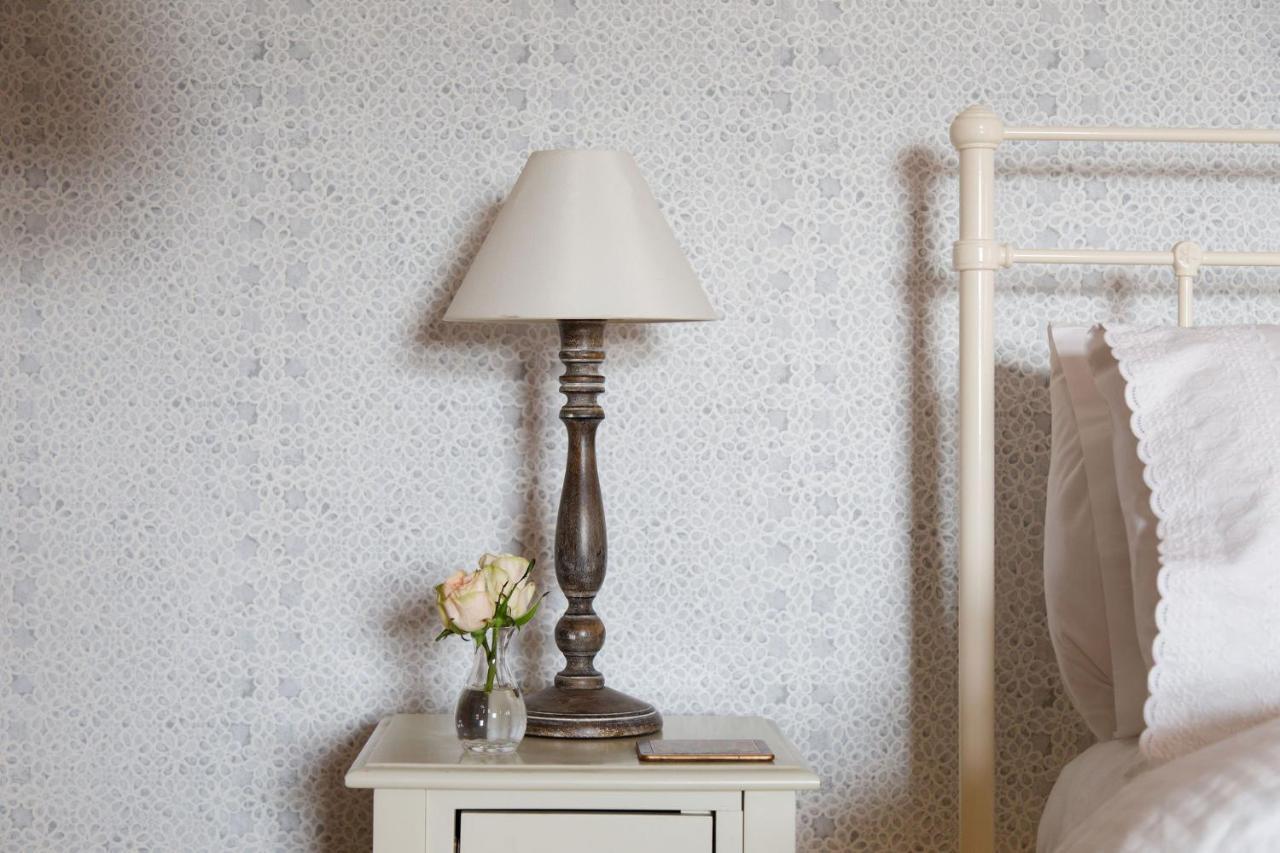 Woodfield Wellbeing Apartment Oving ภายนอก รูปภาพ