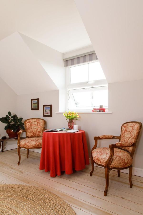 Woodfield Wellbeing Apartment Oving ภายนอก รูปภาพ