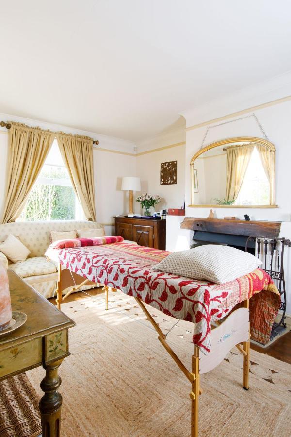 Woodfield Wellbeing Apartment Oving ภายนอก รูปภาพ